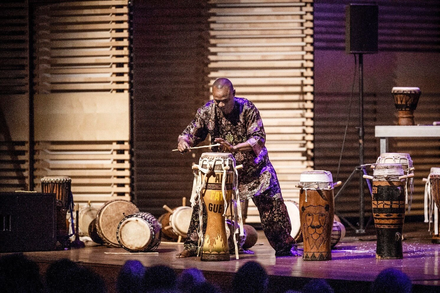 Afrika - White Man Sleeps